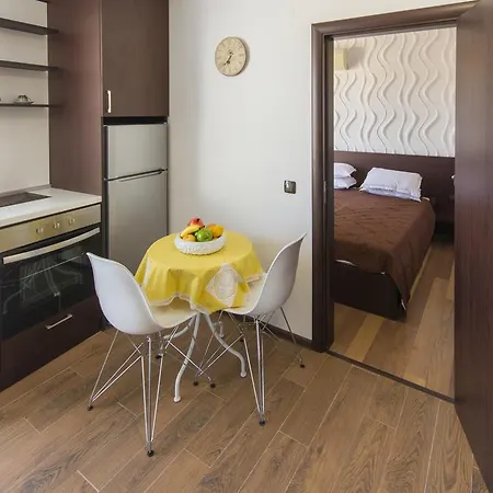 La Casa Varna