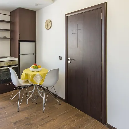 La Casa דירה וארנה