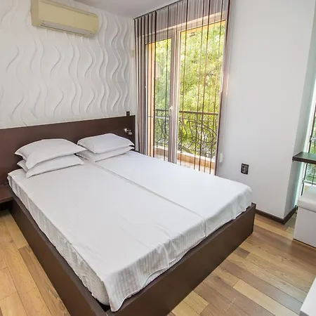 La Casa * וארנה