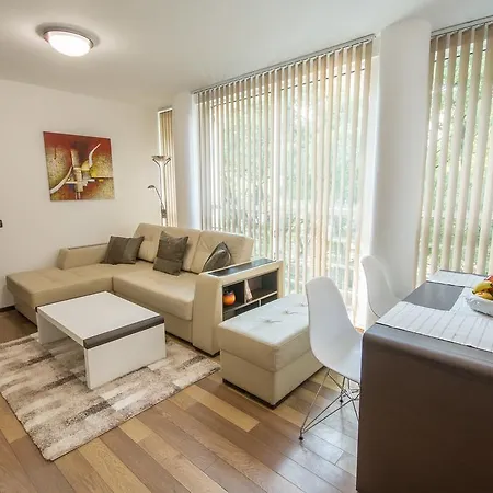 Apartment La Casa Warna